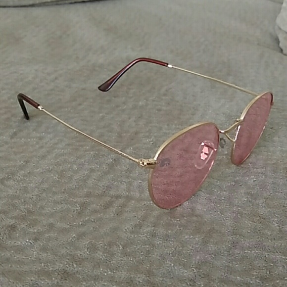 Rose tinted shades 🌷 - Picture 2 of 4